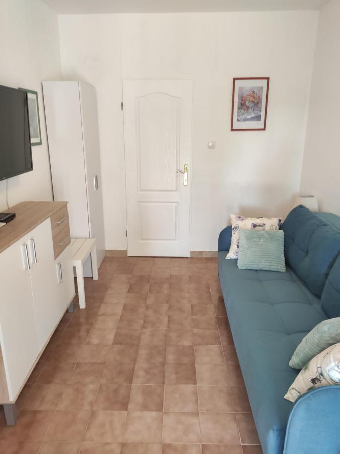 Apartments Tessa 77 메덜린 외부 사진